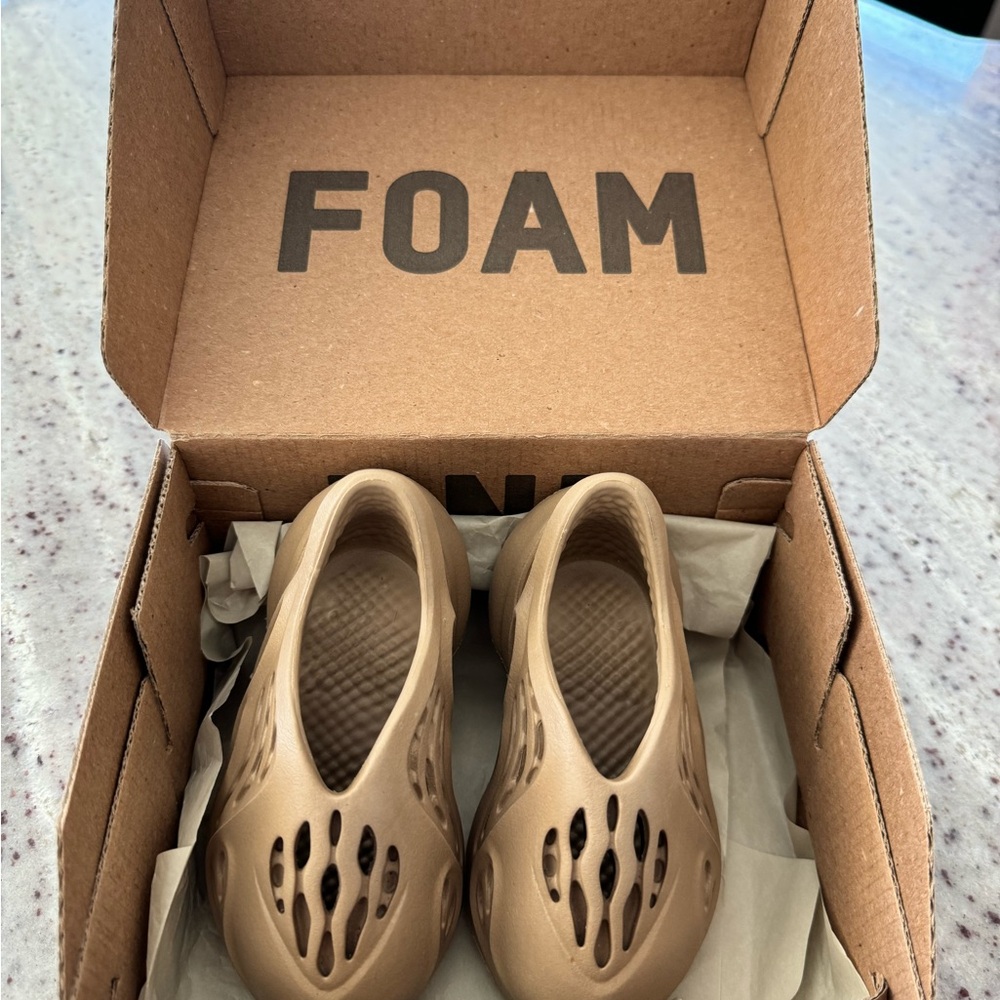 Yeezy Kids Foam Sneakers in Brown